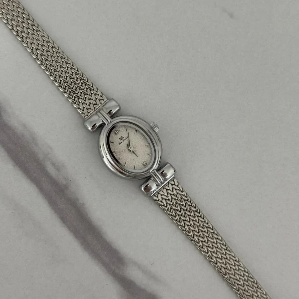 SKU0046 Silver White dial Women Metal Retro‎ Casual Watch Bracelet + gift bag